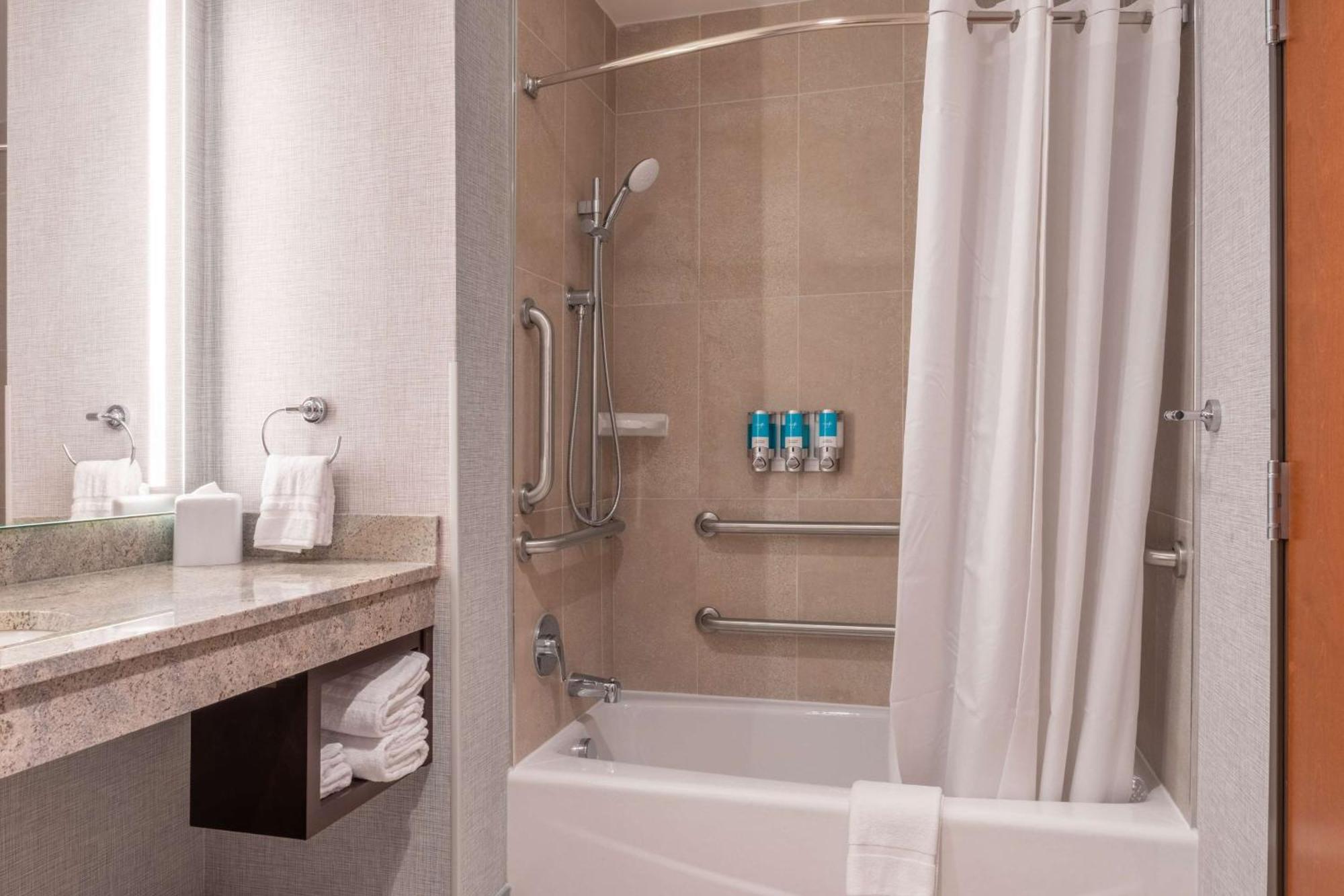 Drury Plaza Hotel College Station Dış mekan fotoğraf